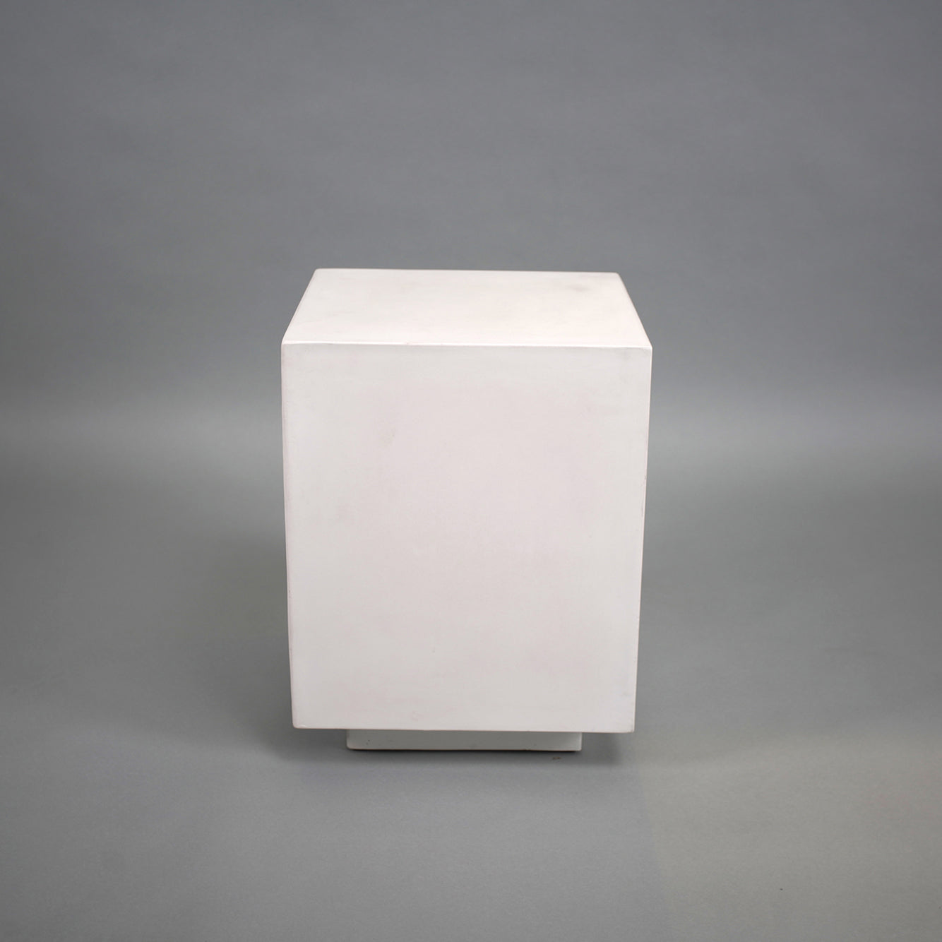 Cubos Stool With Concrete Seat / Side Table for Indoor and Outdoor Use | 35x35x46 cm