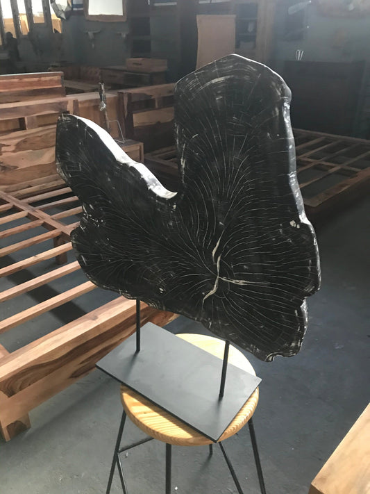 Slice On Iron Stand | 70x70x20 cm