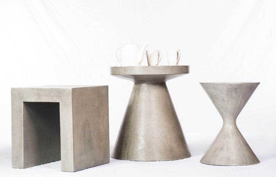 TREKK SIDE TABLE Concrete & Oak seat / Side Table | Indoor and Outdoor | Natural Grey 50x50x56 cm
