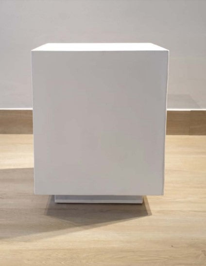 Cubos Stool With Concrete Seat / Side Table for Indoor and Outdoor Use | 35x35x46 cm